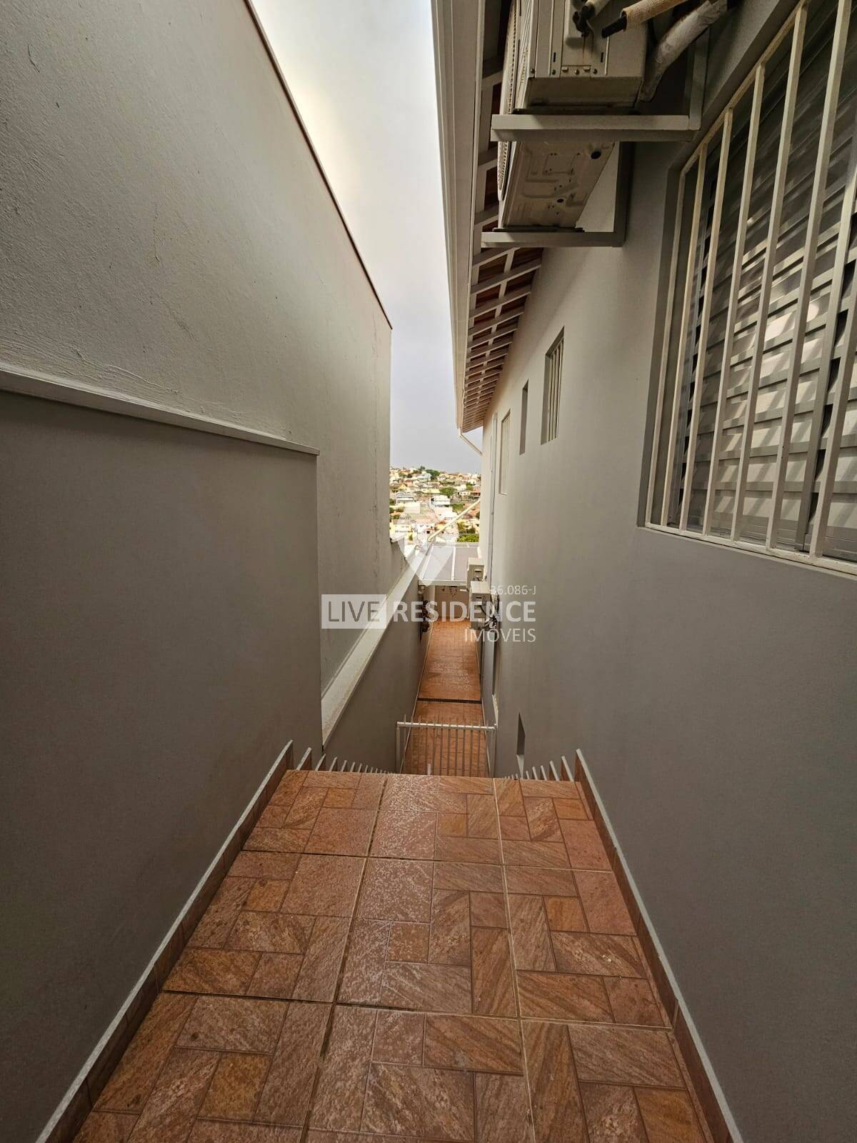 Casa à venda com 3 quartos, 120m² - Foto 9