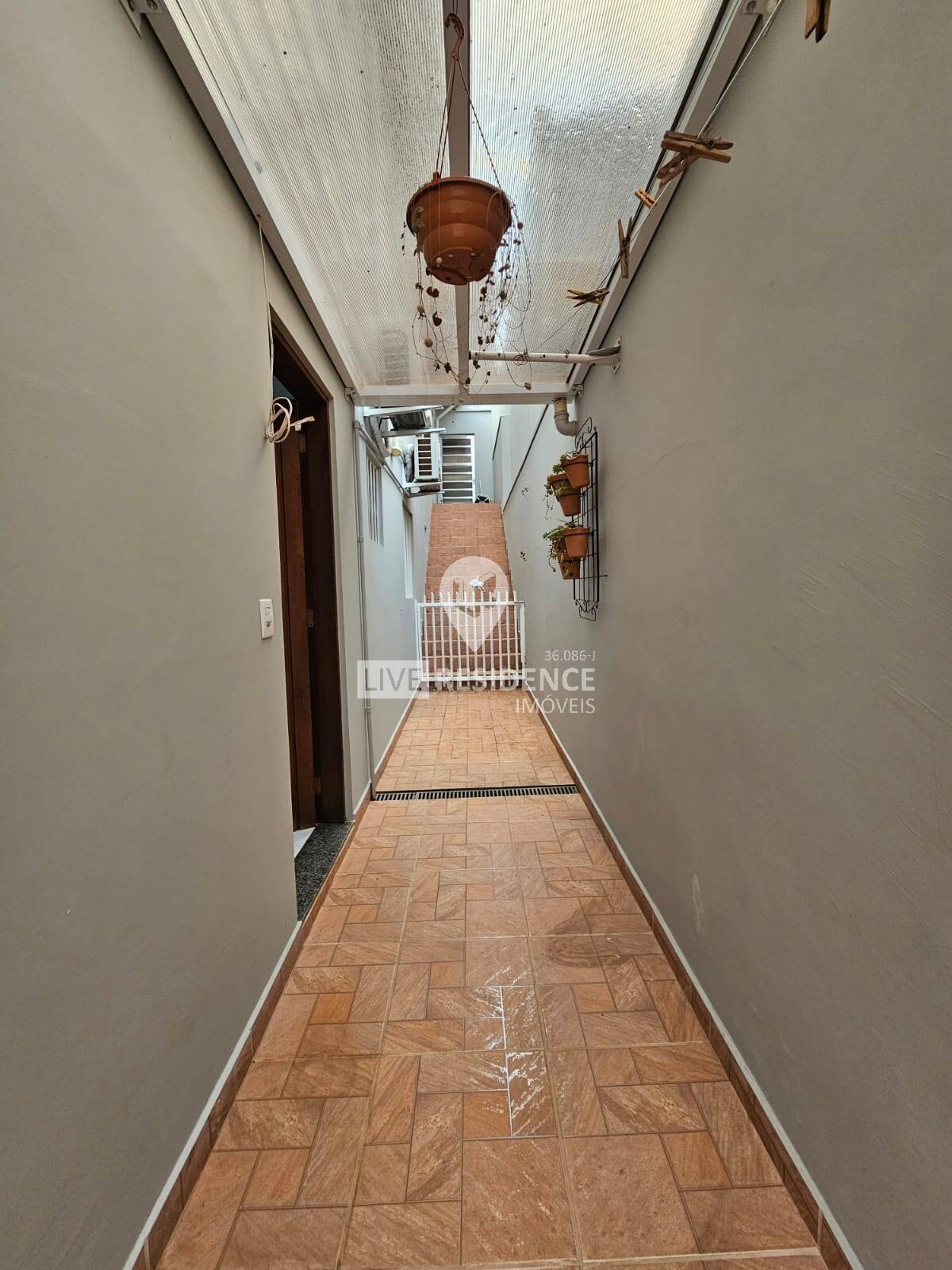 Casa à venda com 3 quartos, 120m² - Foto 17