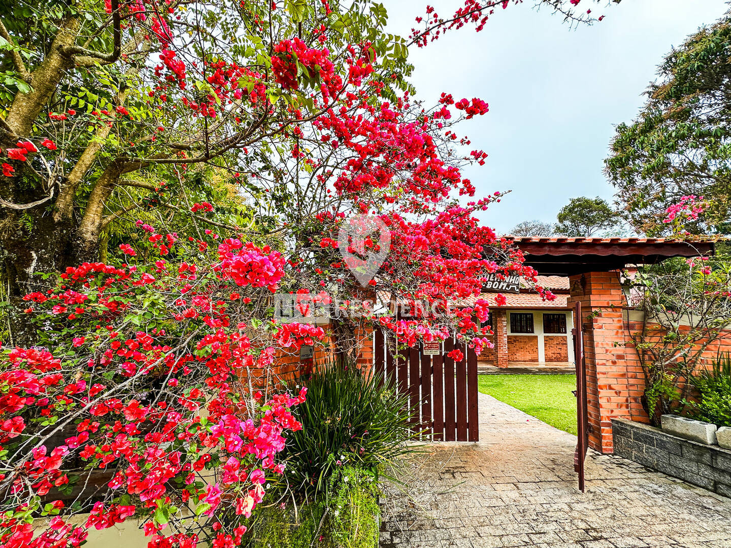 Casa à venda com 3 quartos, 232m² - Foto 25
