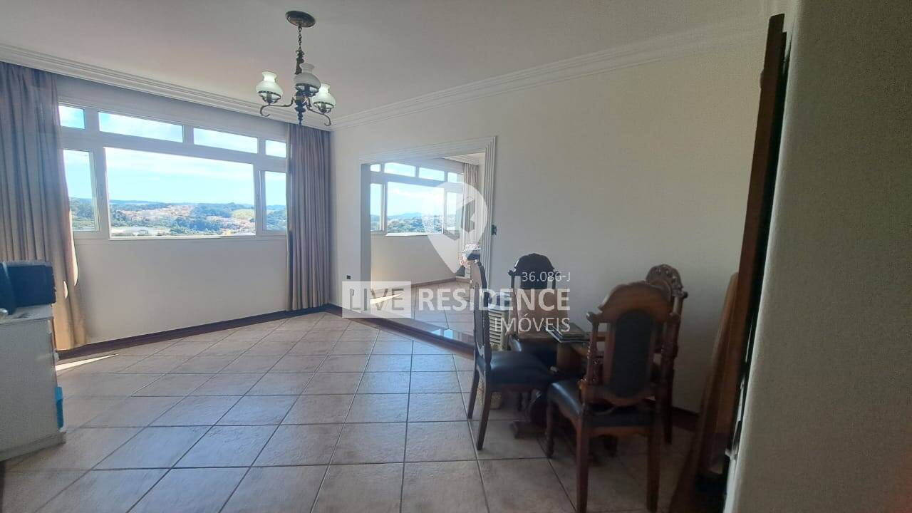 Apartamento à venda com 3 quartos, 117m² - Foto 2