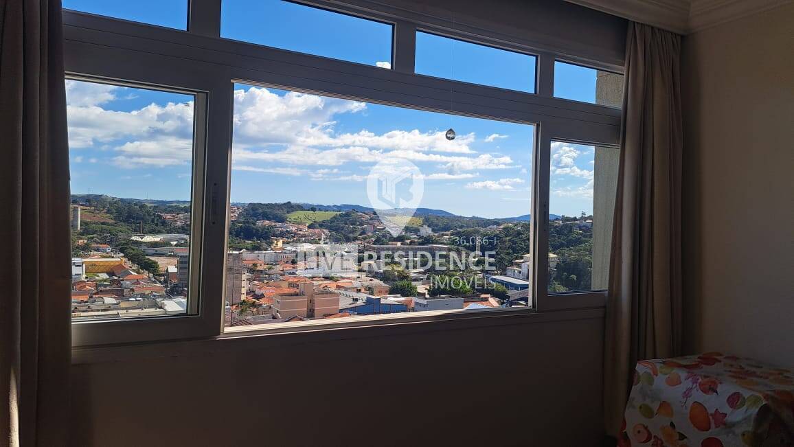 Apartamento à venda com 3 quartos, 117m² - Foto 1