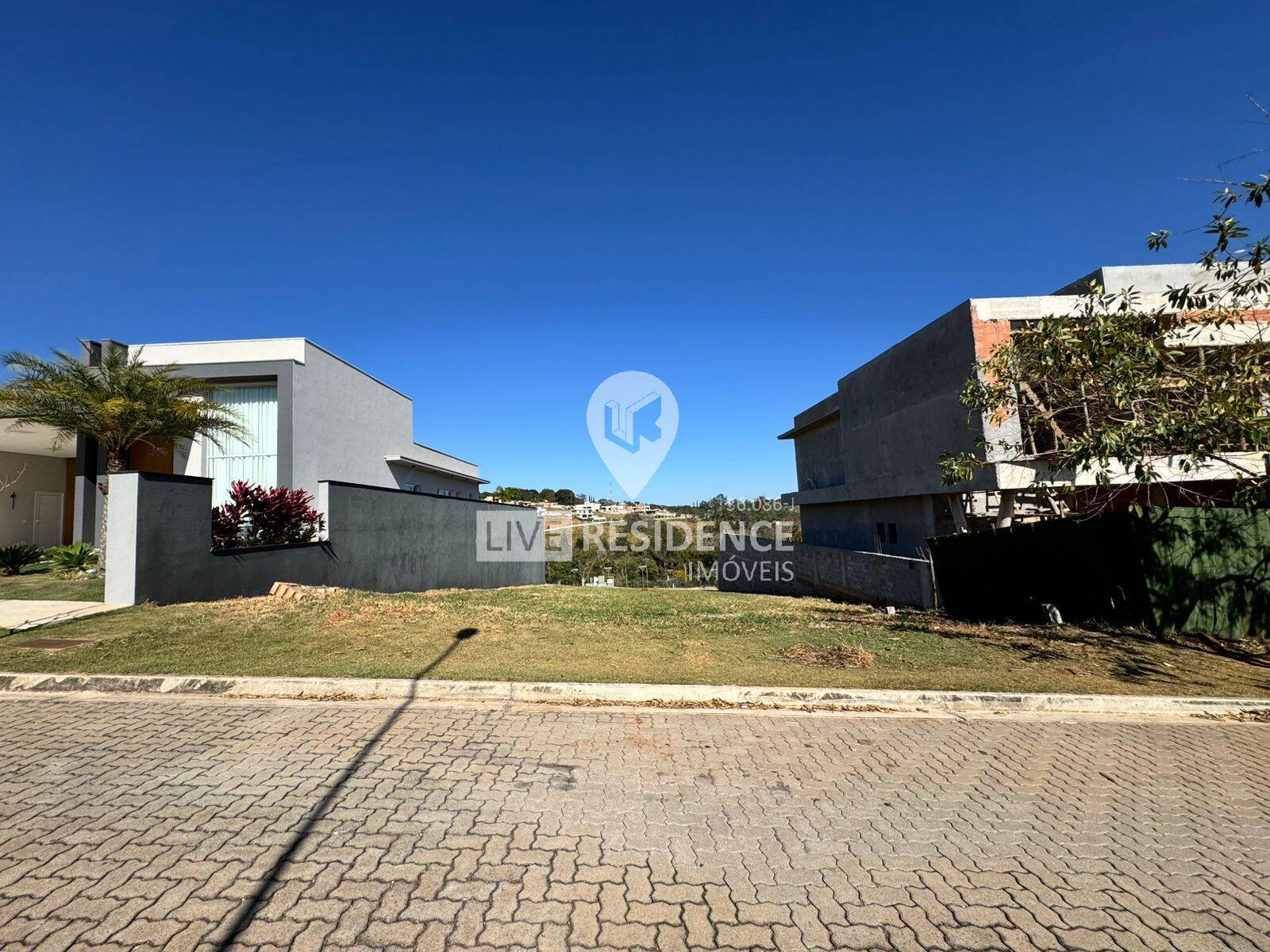 Terreno à venda, 639m² - Foto 1
