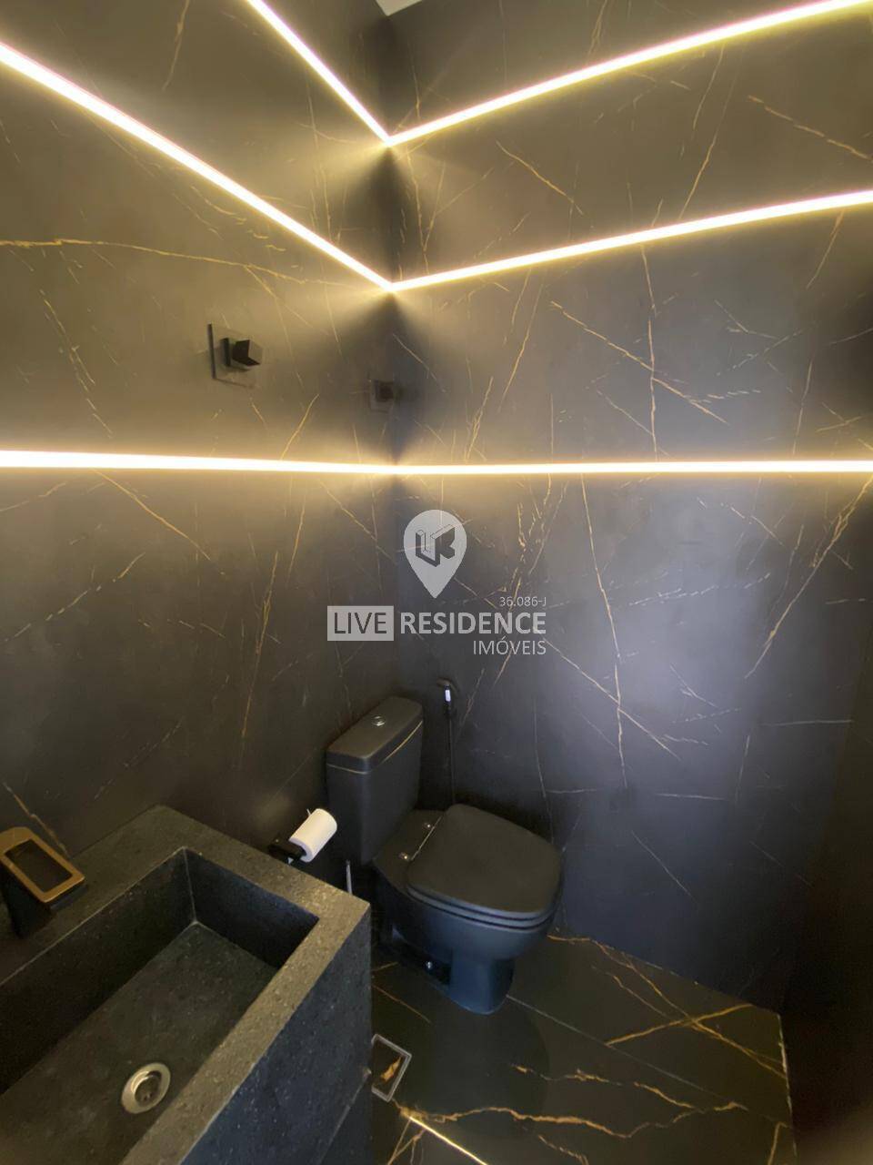 Casa à venda com 3 quartos, 272m² - Foto 9