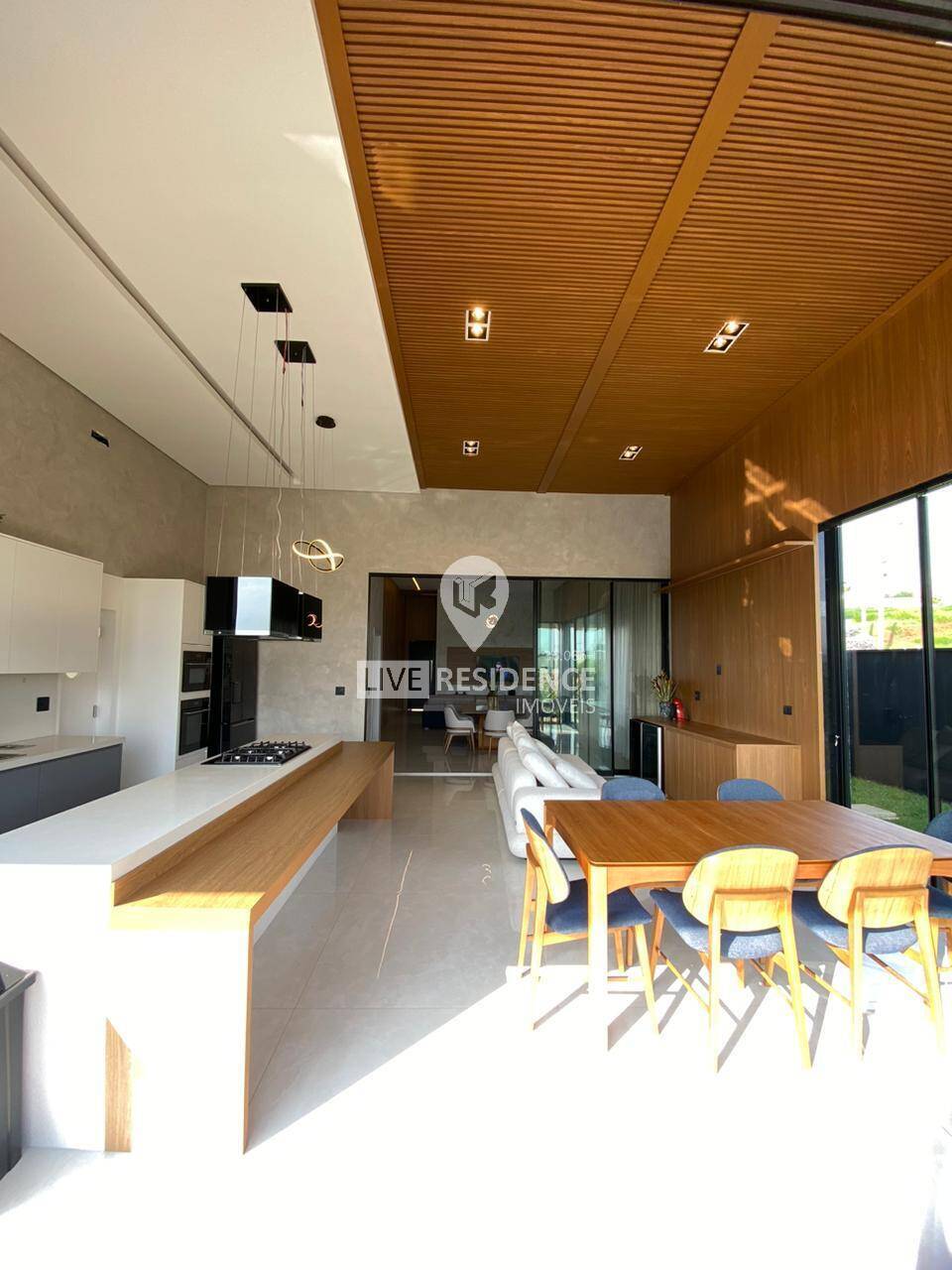 Casa à venda com 3 quartos, 272m² - Foto 18