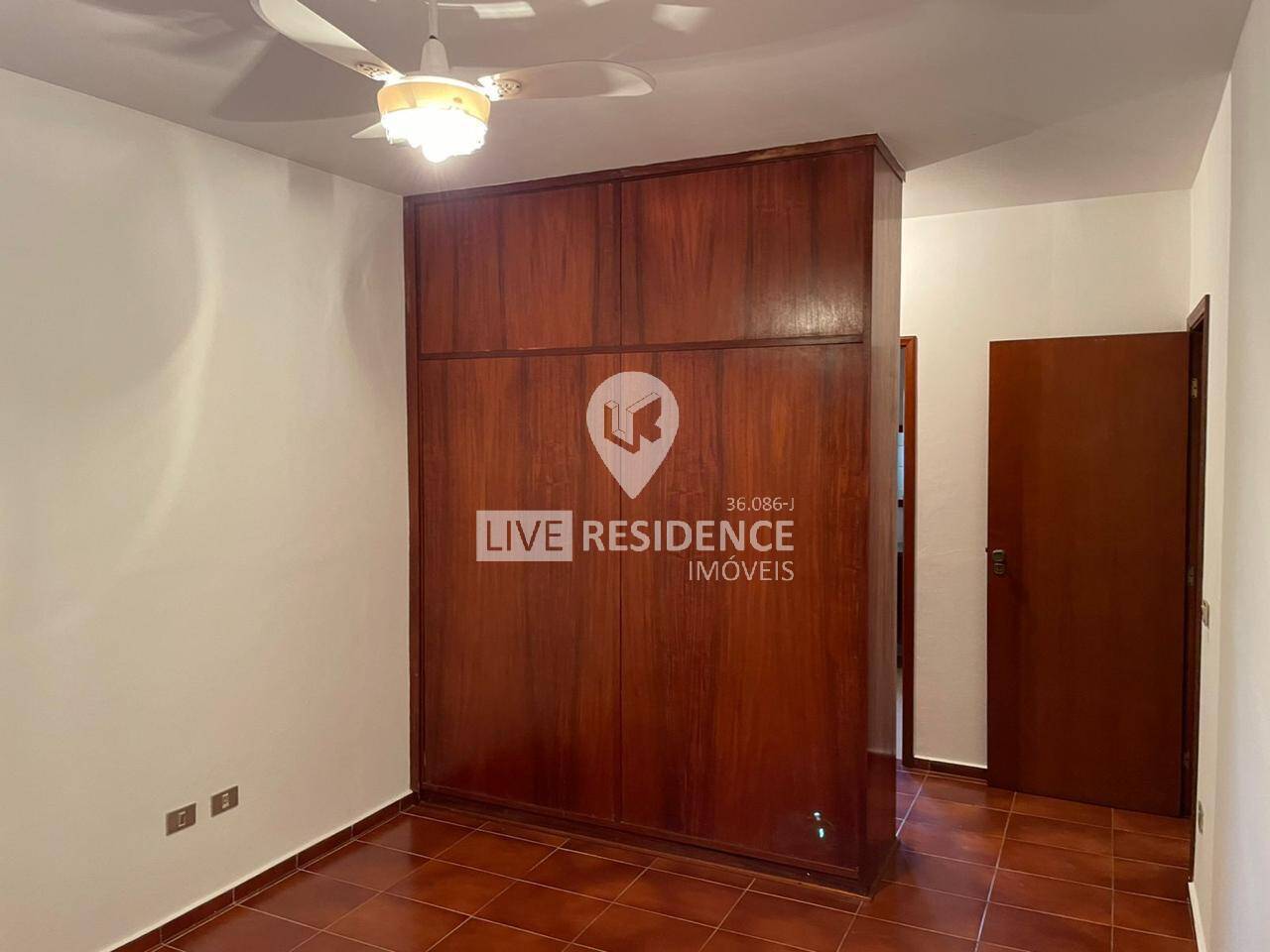 Casa à venda com 4 quartos, 455m² - Foto 11