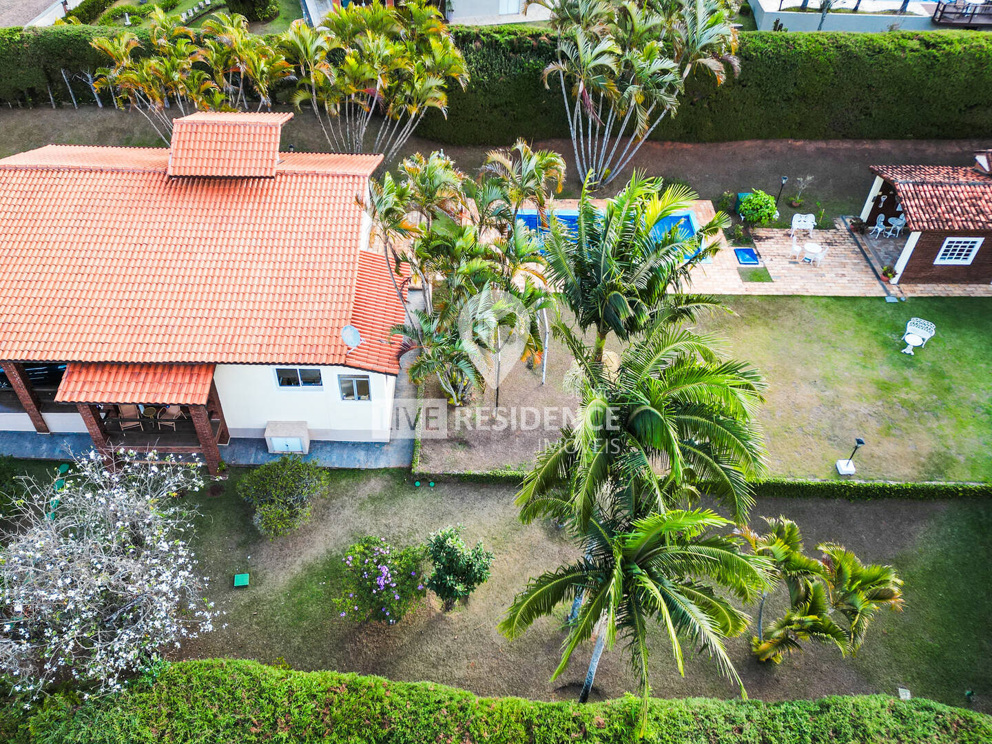 Casa à venda com 3 quartos, 274m² - Foto 4