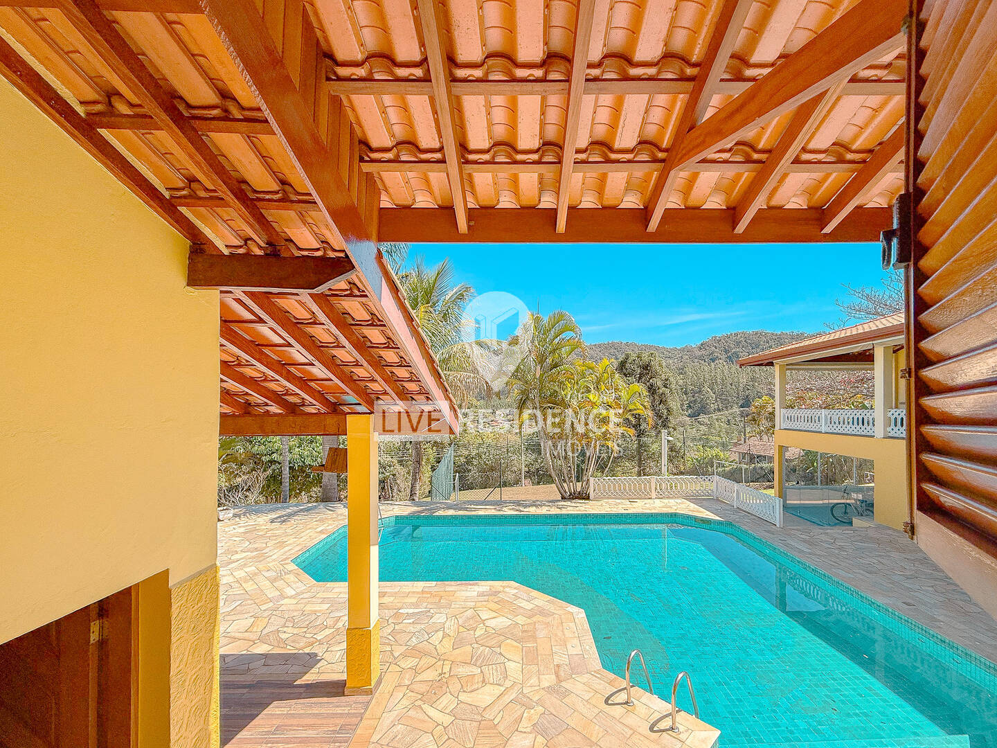 Casa à venda com 4 quartos, 600m² - Foto 6