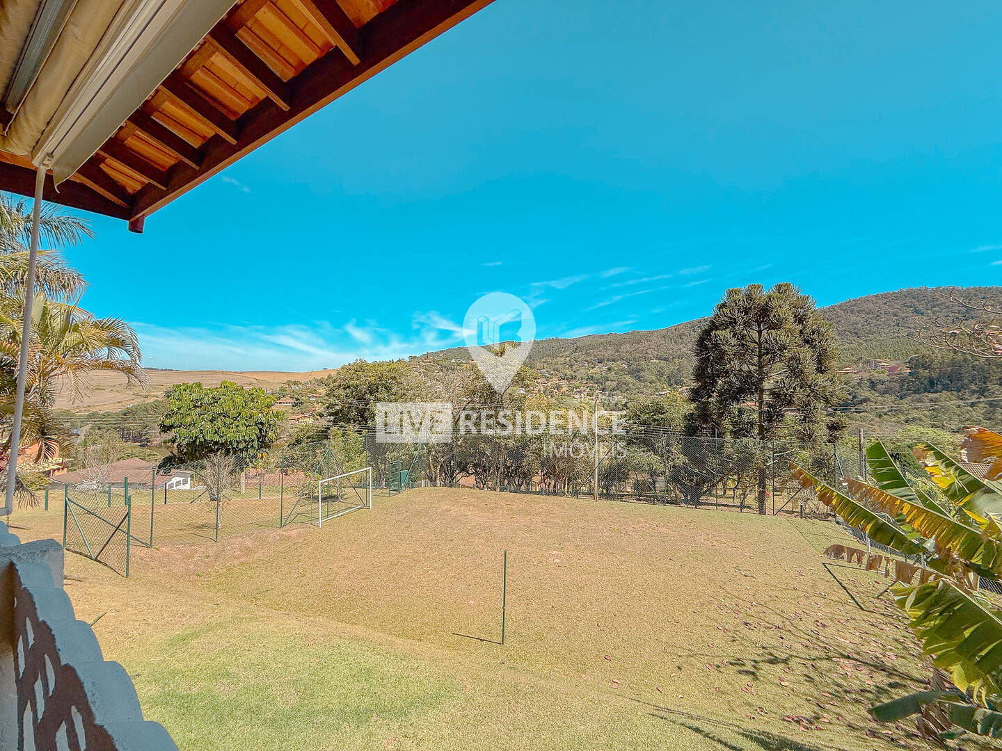 Casa à venda com 4 quartos, 600m² - Foto 8
