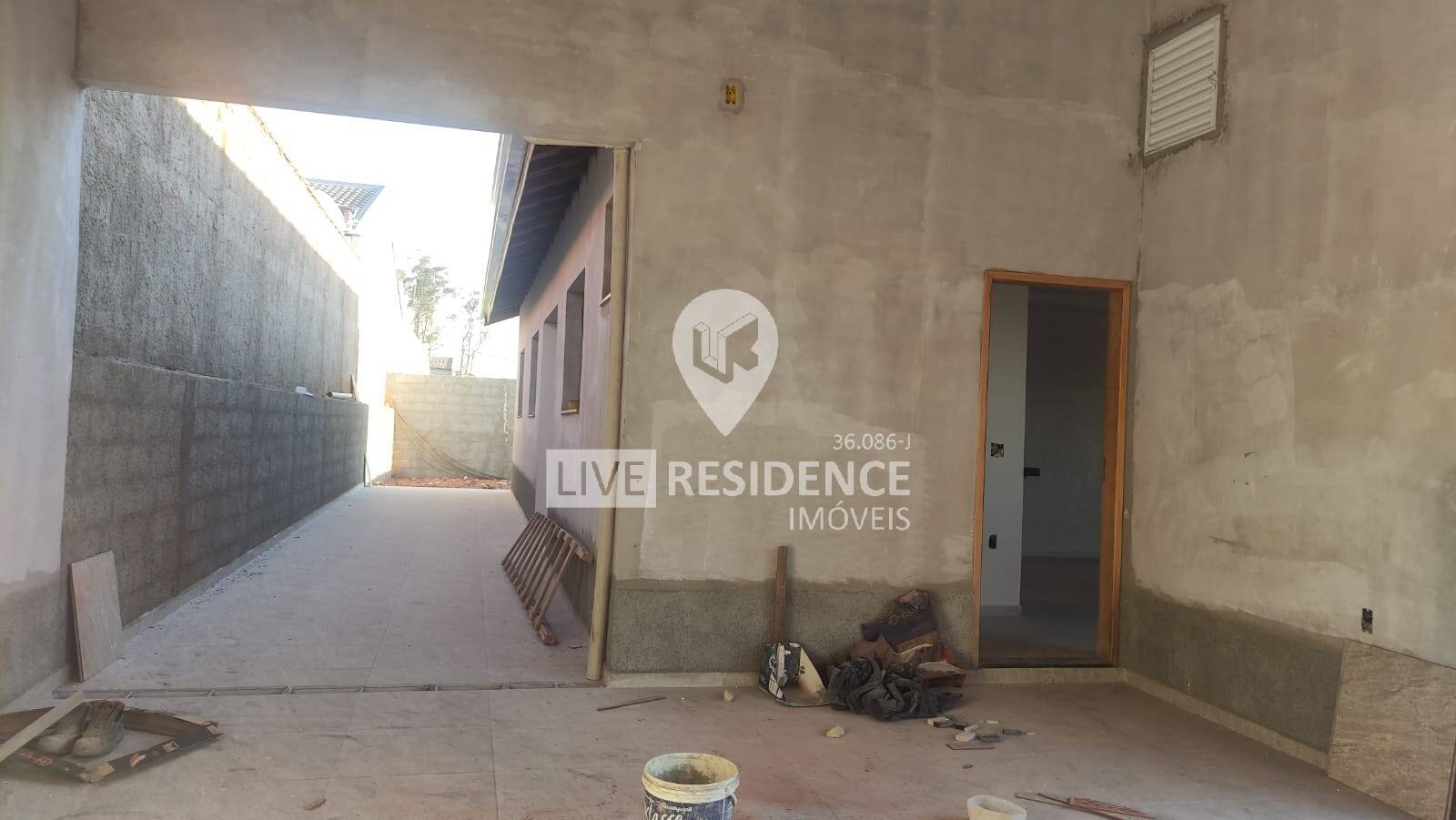 Casa à venda com 3 quartos, 145m² - Foto 2