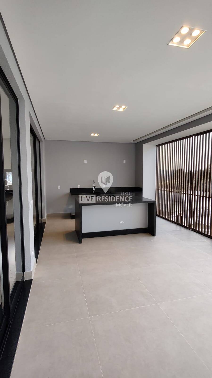 Casa à venda com 3 quartos, 228m² - Foto 8