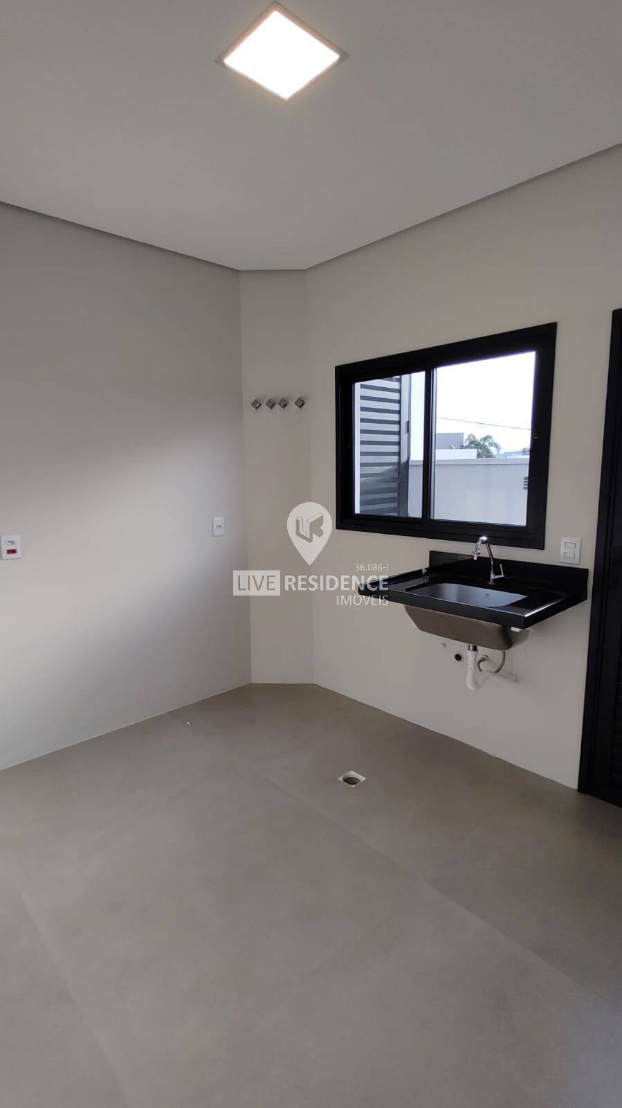 Casa à venda com 3 quartos, 228m² - Foto 7
