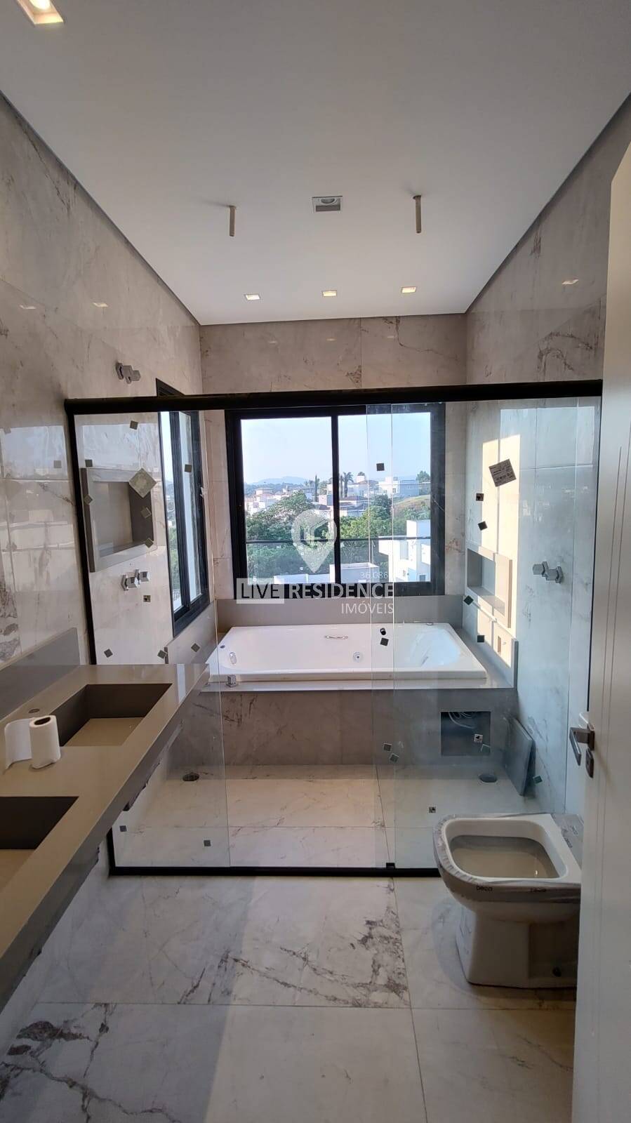 Casa à venda com 3 quartos, 228m² - Foto 13