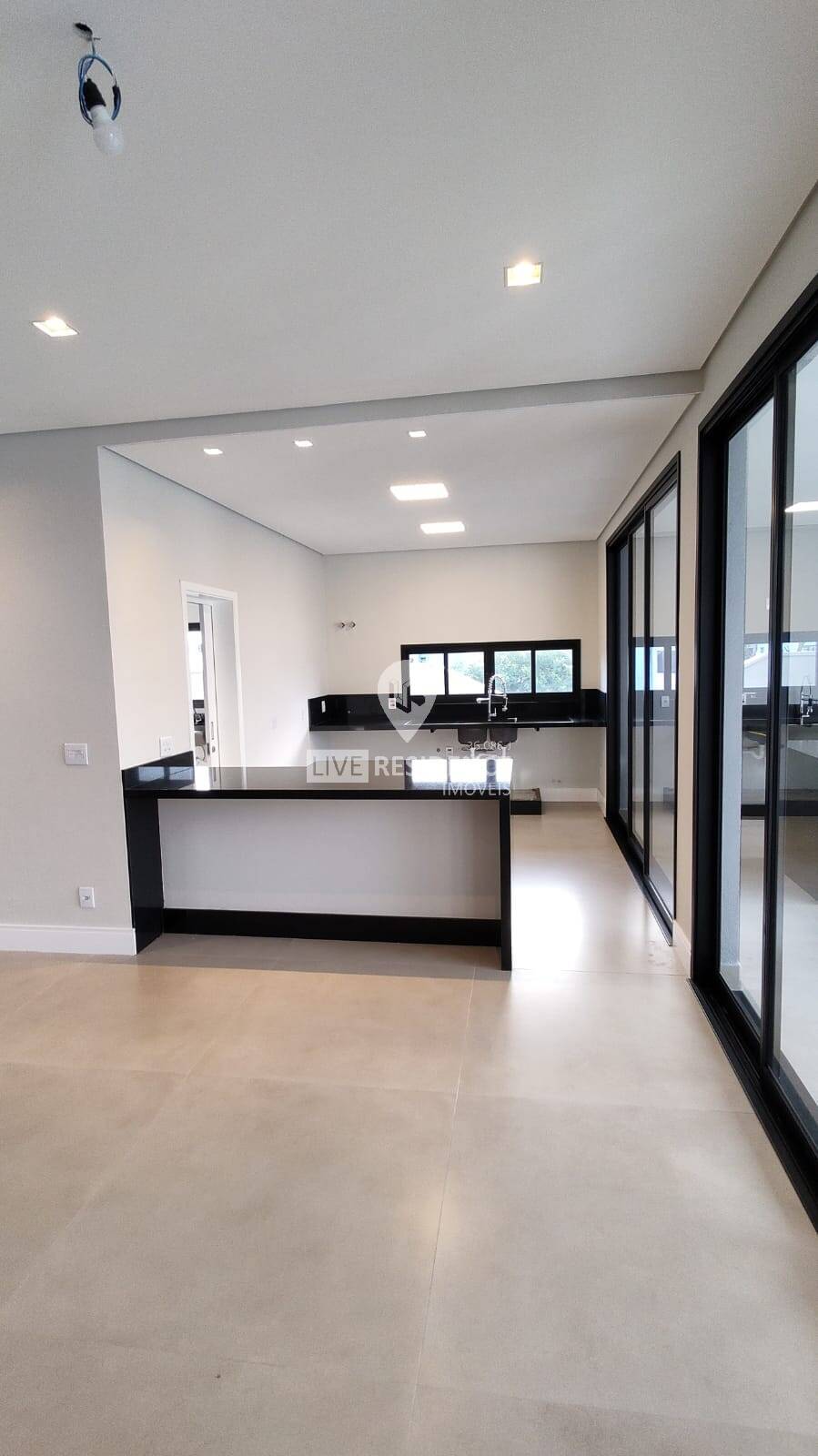 Casa à venda com 3 quartos, 228m² - Foto 18
