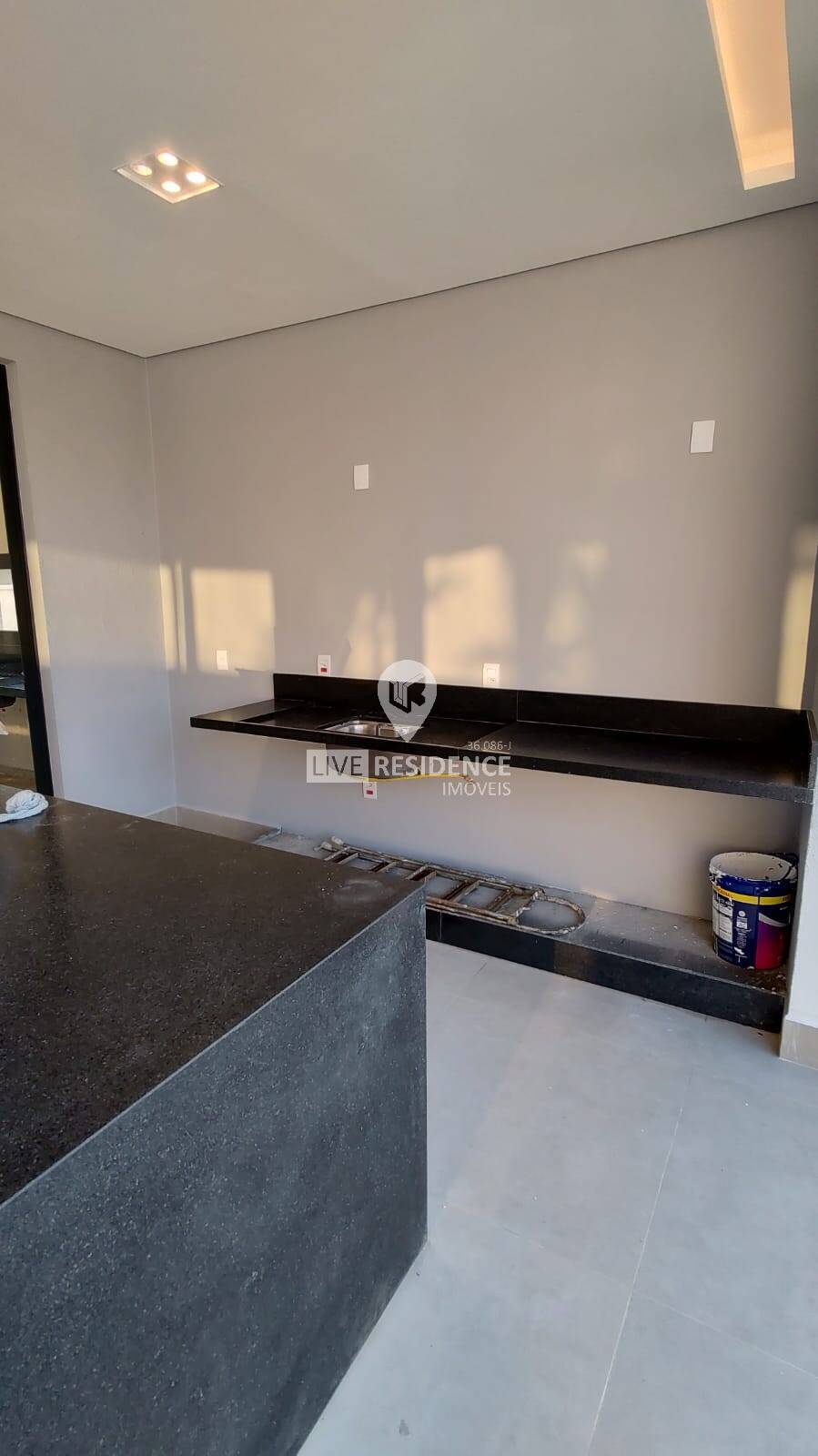 Casa à venda com 3 quartos, 228m² - Foto 23