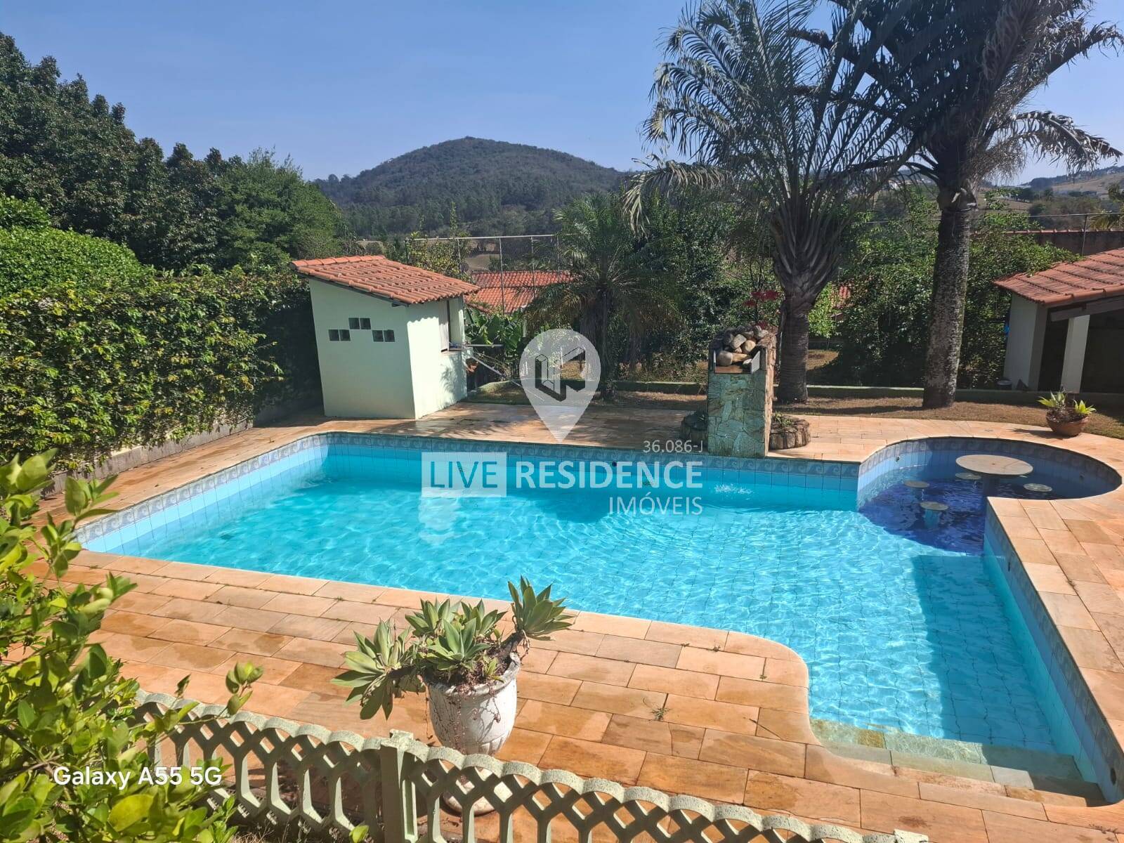 Casa à venda com 5 quartos, 289m² - Foto 4