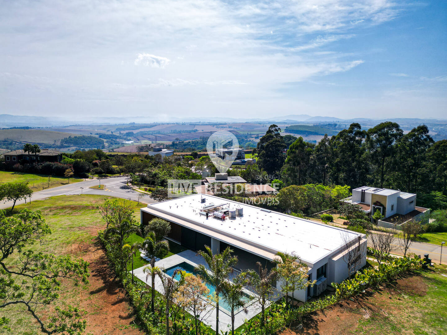 Casa à venda com 4 quartos, 654m² - Foto 4