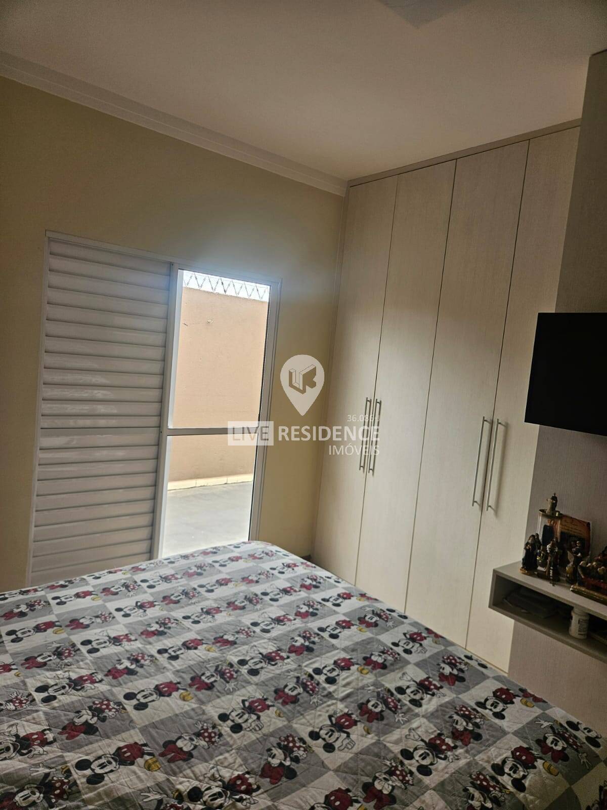 Casa à venda com 3 quartos, 74m² - Foto 2