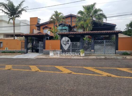 Casa, 4 quartos, 349 m² - Foto 1
