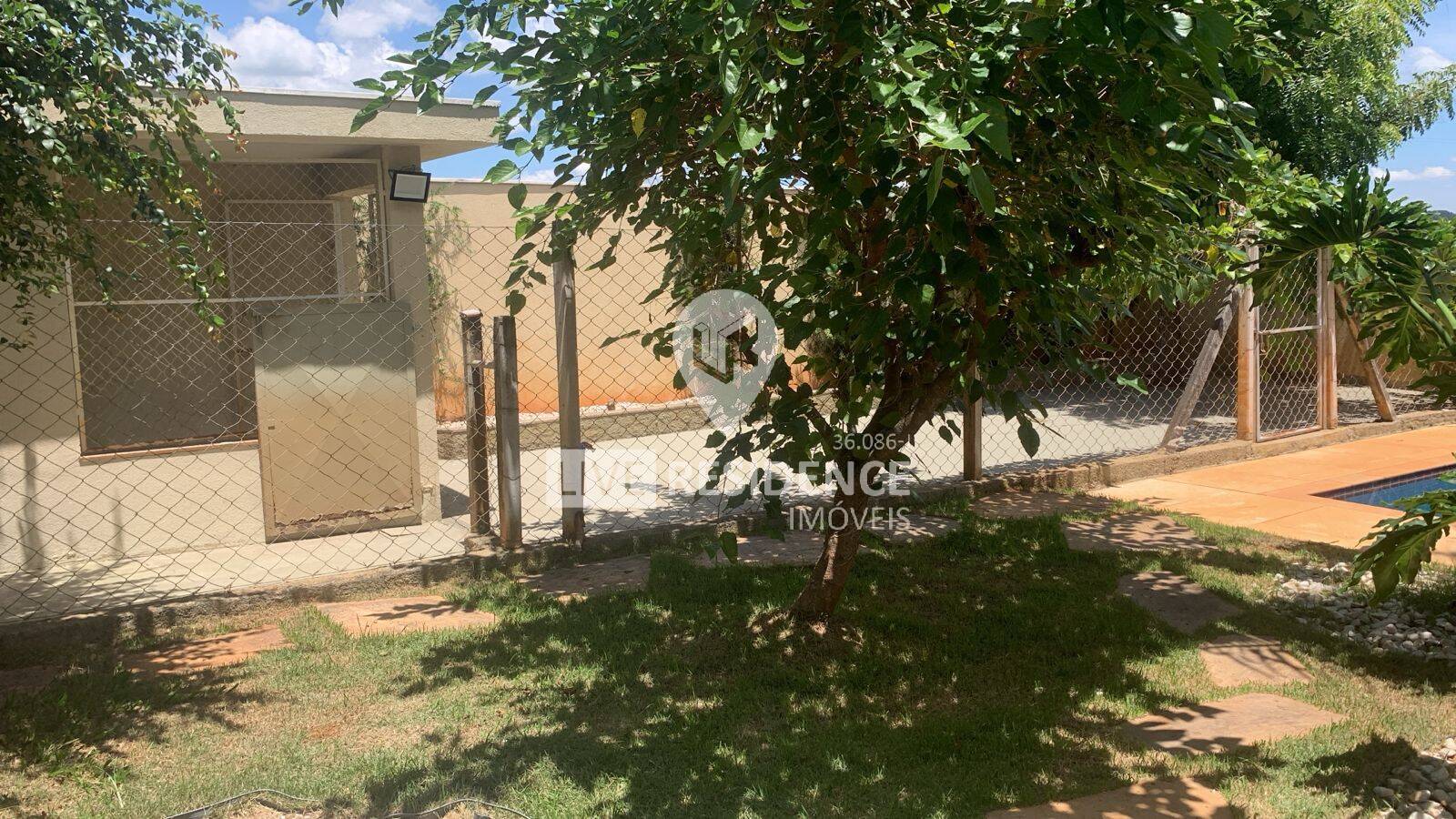 Casa, 4 quartos, 318 m² - Foto 32