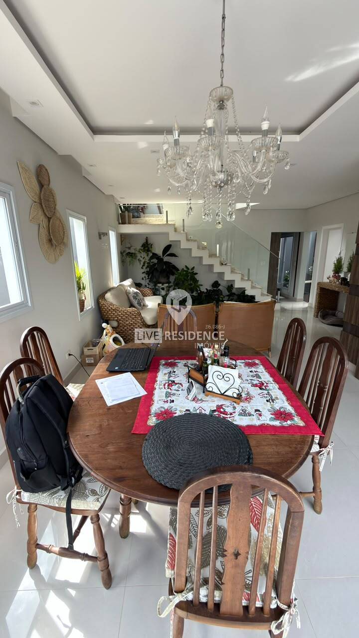 Casa, 3 quartos, 261 m² - Foto 58