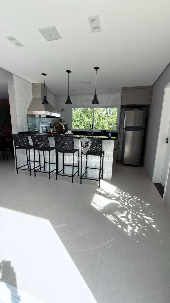 Casa, 3 quartos, 261 m² - Foto 75