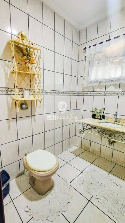 Casa, 3 quartos, 237 m² - Foto 24