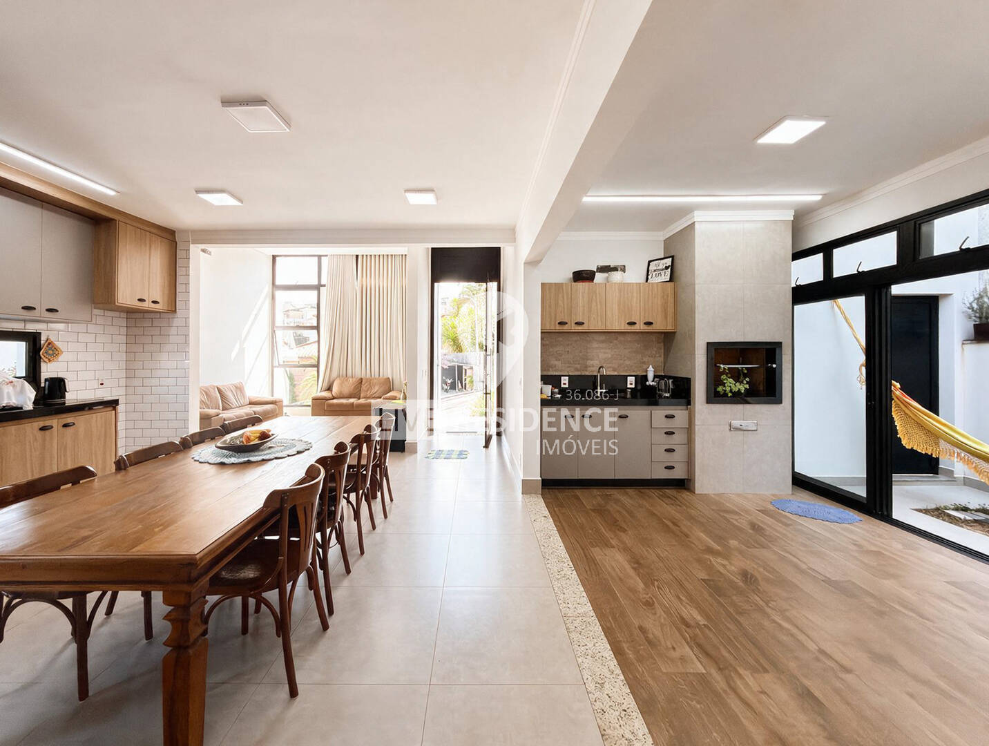Casa, 4 quartos, 168 m² - Foto 1